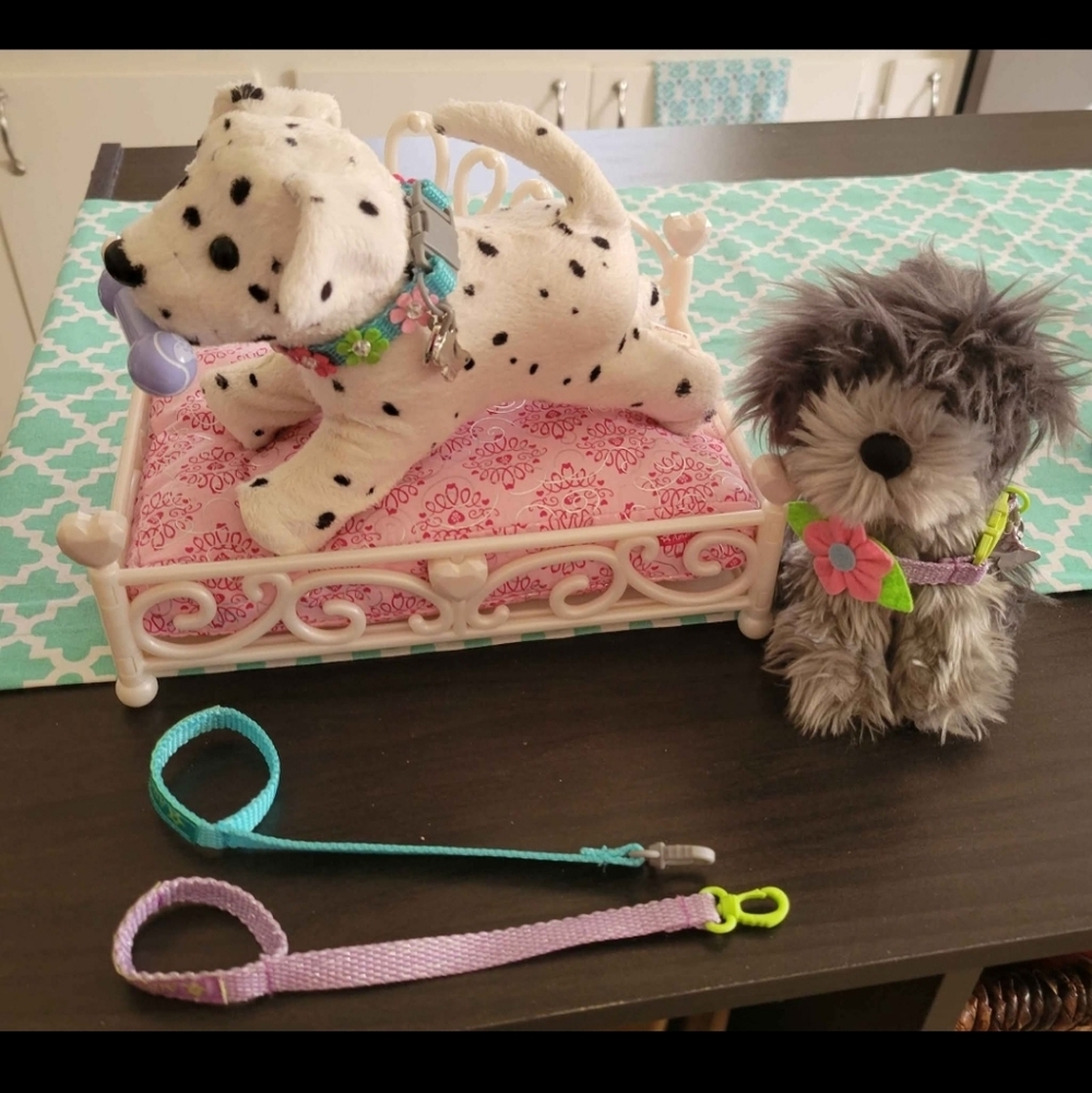 Bundle American Girl Dogs, Pet Bed & Leashes/Collar Sets